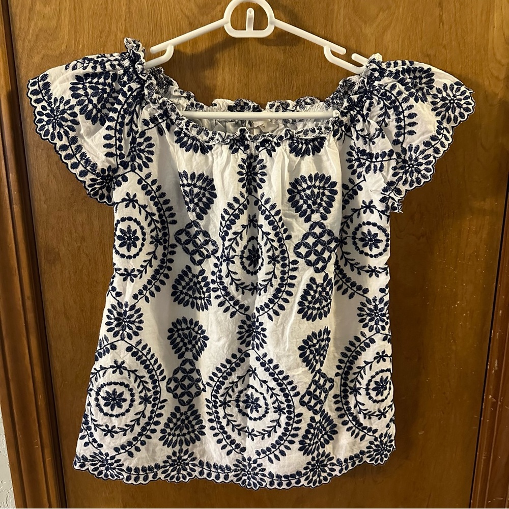 Adiva Embroidered top size Small